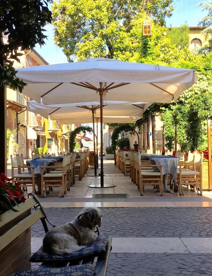 Albergo Da Pina Lazise Bagian luar foto